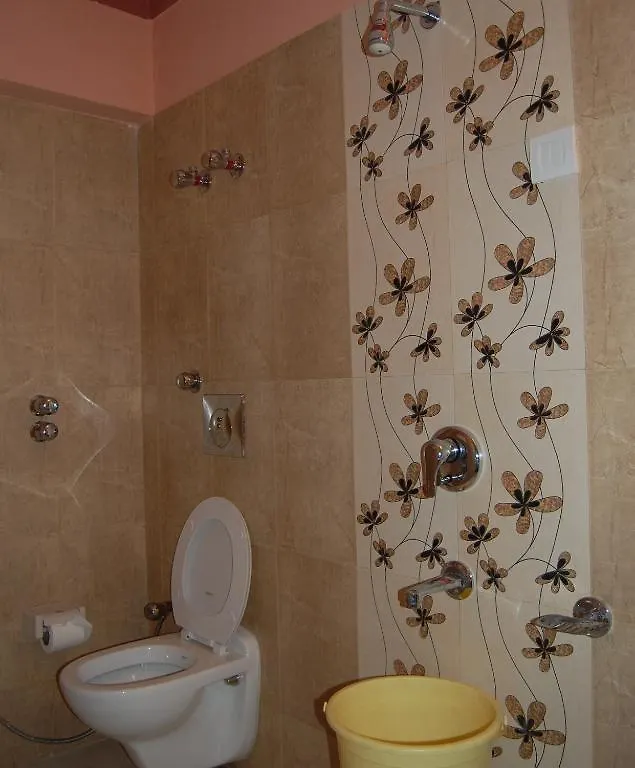 Hotel Prestige Shimla 2*,